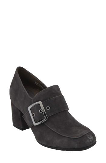 Women's Earthies Rhea Buckle Strap Pump .5 M - Grey