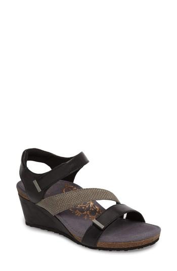 Women's Aetrex Brynn Asymmetrical Wedge Sandal Eu - Black
