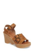 Women's Famolare Buckleberry Finn Wedge Sandal M - Brown