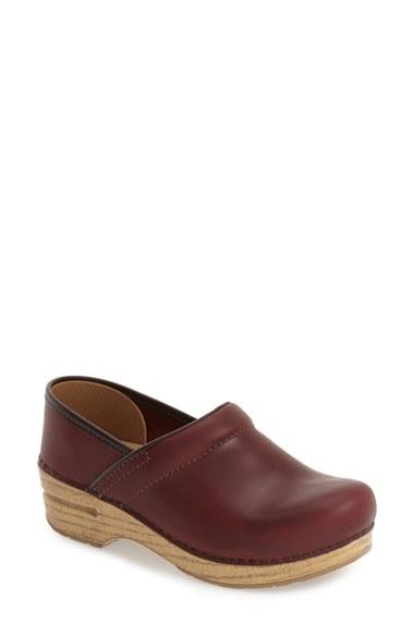 Women's Dansko 'professional' Woodgrain Wedge Clog .5-6us / 36eu M - Red