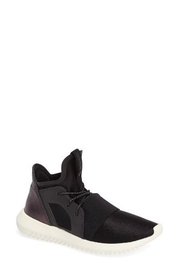 Women's Adidas Tubular Defiant Sneaker M - Black