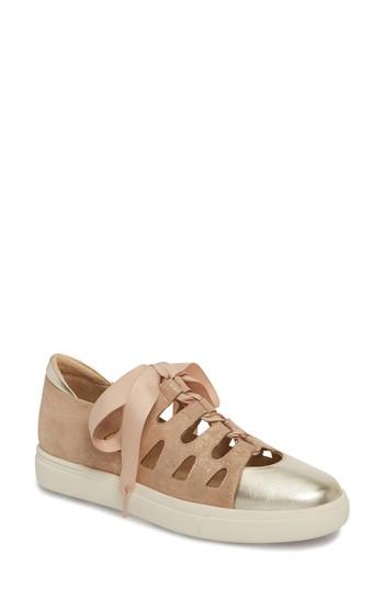 Women's Vaneli Odar Sneaker .5 M - Beige
