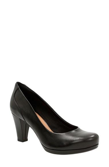 Women's Clarks 'chorus Chic' Round Toe Pump .5 M - Black