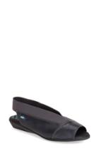 Women's Cloud 'caliber' Peep Toe Leather Flat .5-7us / 37eu - Blue