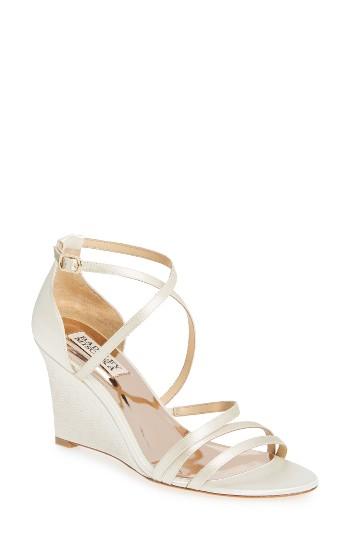 Women's Badgley Mischka Bonanza Strappy Wedge Sandal M - Ivory
