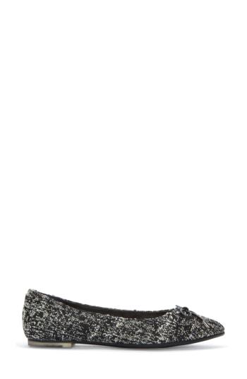 Women's Me Too Alisia Pointy Toe Flat M - Black