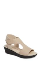 Women's Amalfi By Rangoni Gabby Platform Sandal .5 M - Beige