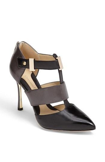 Carolinna Espinosa 'button' Pump