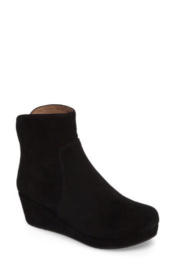 Women's Chocolat Blu Yarden Wedge Bootie M - Black