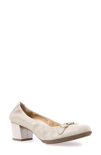 Women's Geox Annya Pump .5us / 38.5eu - Metallic