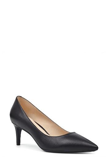 Women's Nine West Soho Pointy Toe Pump .5 M - Black