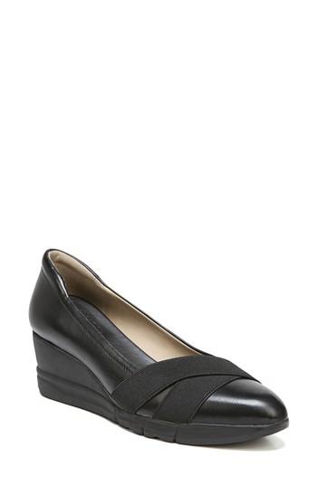 Women's Naturalizer Harlyn Wedge Pump M - Black