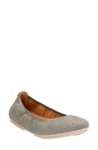 Women's Clarks Un Tract Flat N - Green