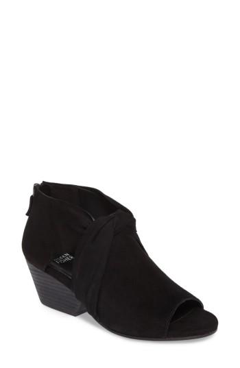 Women's Eileen Fisher Anise Sandal M - Black