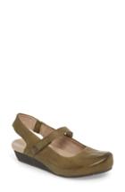 Women's Otbt 'springfield' Flat .5 M - Green