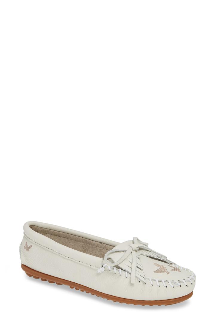 Women's Minnetonka Lauryn Moccasin M - White