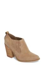 Women's Chinese Laundry Sonoma Bootie .5 M - Brown
