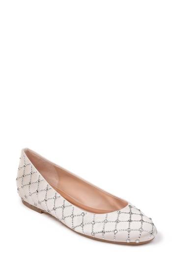 Women's Badgley Mischka Sheila Flat M - White