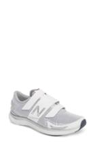 Women's New Balance Spin 09 Cycling Shoe .5 B - White