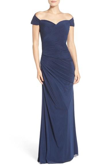 Women's La Femme Ruched Gown