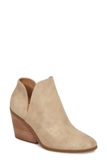 Women's Lucky Brand Lezzlee Bootie .5 M - Beige