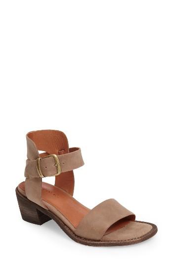 Women's Chocolat Blu Arcadia Block Heel Sandal Us / 36eu - Beige