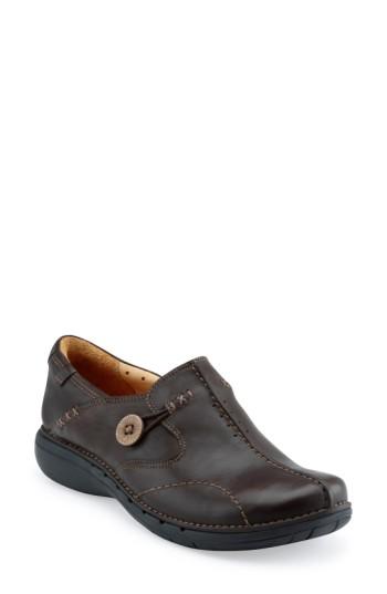 Women's Clarks Unstructured 'un. Loop' Slip-on .5 W - Brown