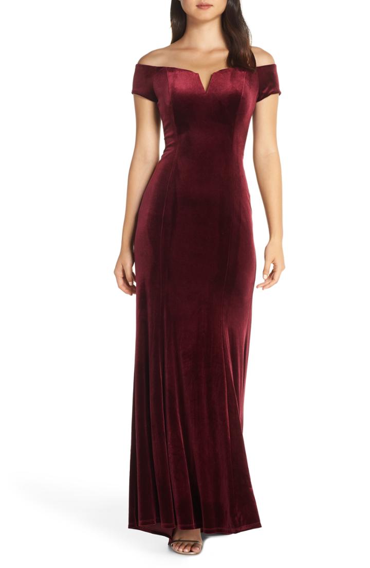 Women's Vince Camuto Notch Neck Velvet Off The Shoulder Gown - Burgundy