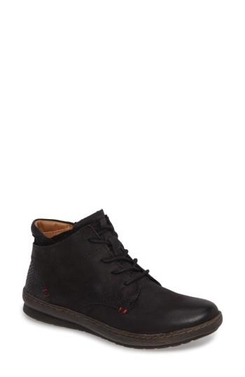 Women's Comfortiva Cascade Sneaker Boot M - Black