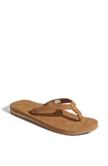 Women's Ugg 'kayla' Thong Sandal M - Brown