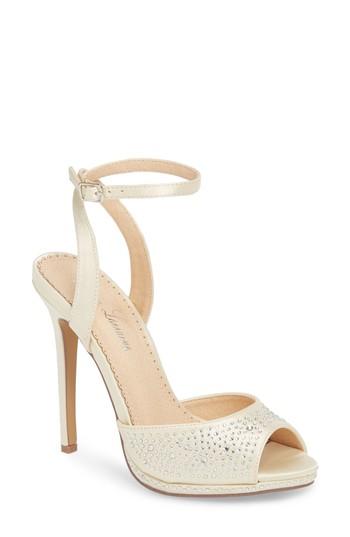 Women's Lauren Lorraine Tavi Sandal M - Ivory