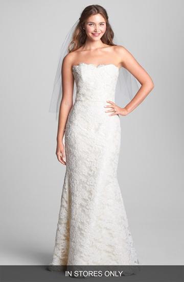 Women's Caroline Devillo 'eliza' Strapless Alencon Lace Mermaid Dress