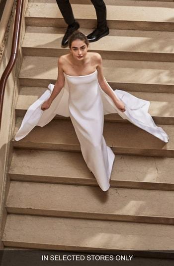 Women's Carolina Herrera Heaton Strapless Crepe Column Gown, Size In Store Only - White