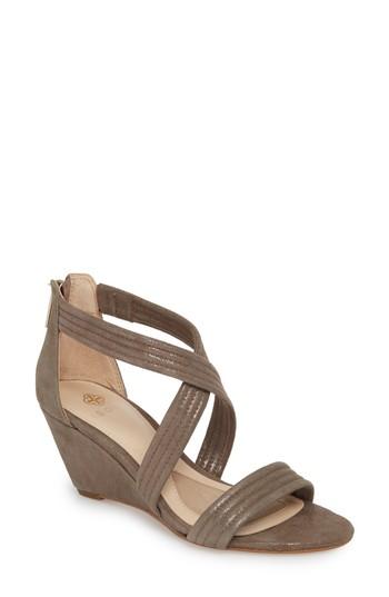 Women's Isola Fia Wedge Sandal M - Grey