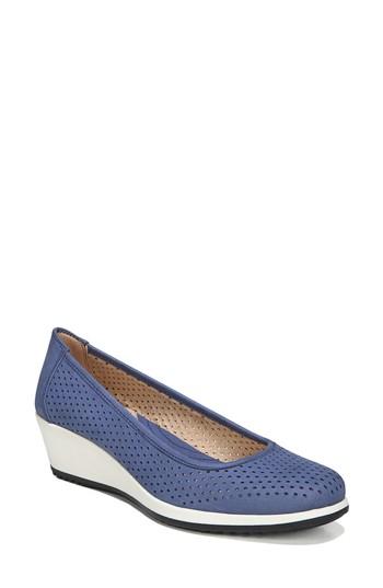 Women's Naturalizer Betina Ii Wedge N - Blue