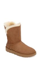 Women's Ugg Classic Cuff Short Boot .5 M - Brown