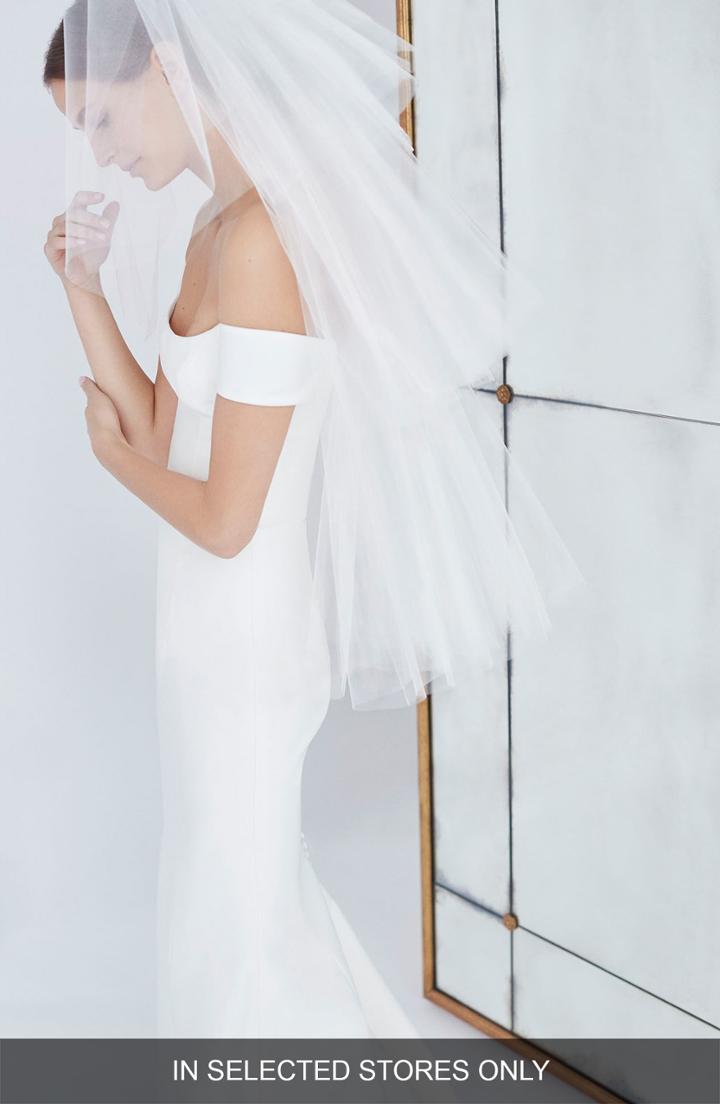 Carolina Herrera Gwen Tiered Fingertip Veil