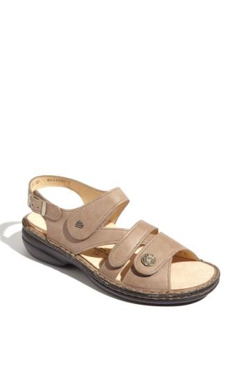 Women's Finn Comfort 'gomera' Sandal -8.5us / 39eu - Beige