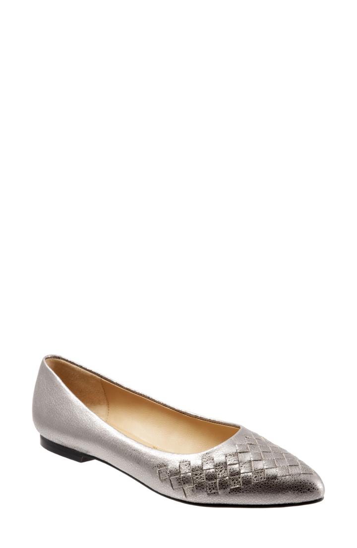 Women's Trotters Estee Pointed Toe Flat .5 M - Metallic