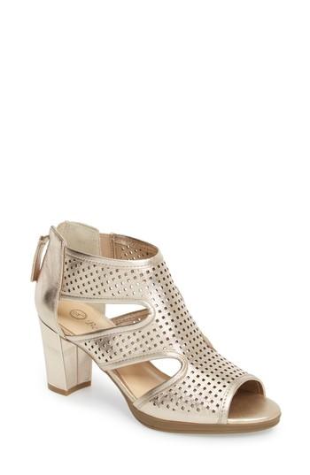 Women's Bella Vita Leslie Sandal N - Metallic