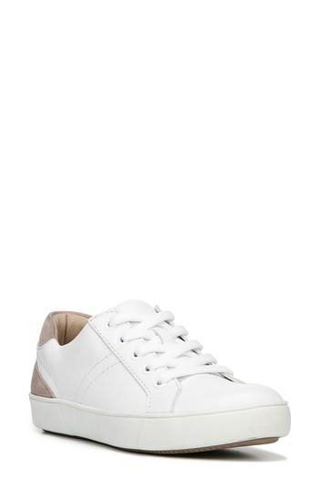 Women's Naturalizer Morrison Sneaker M - White