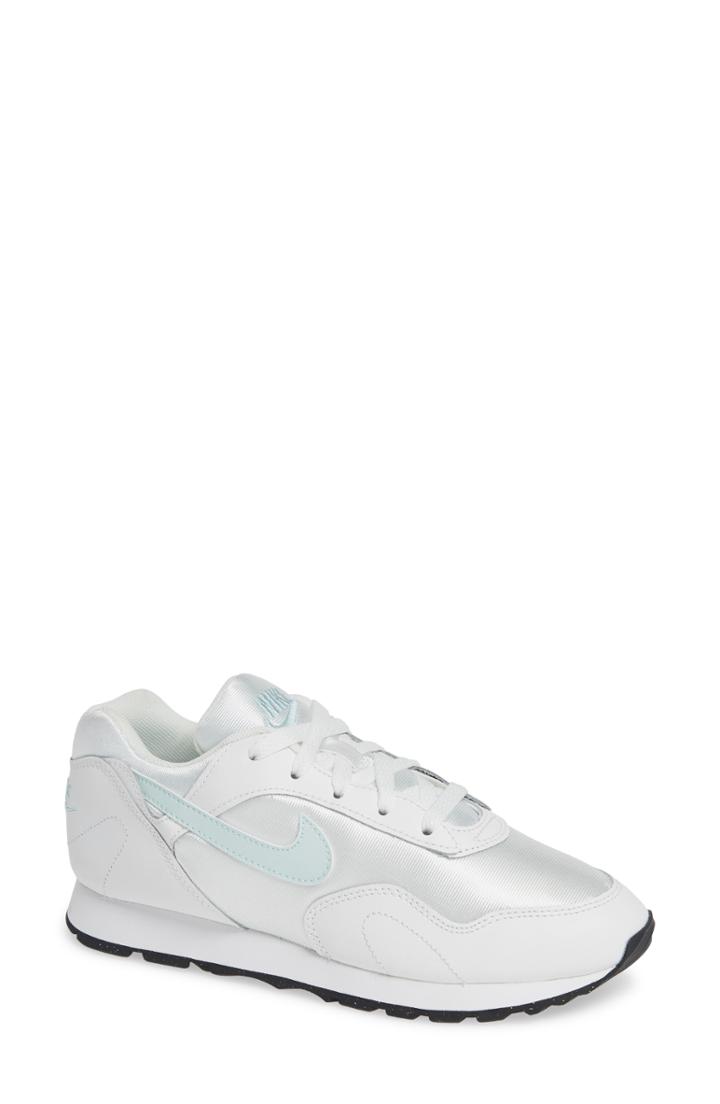 Women's Nike Outburst Sneaker .5 M - White