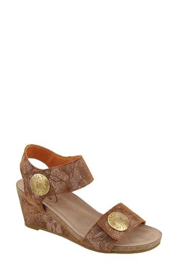 Women's Taos 'carousel 2' Wedge Sandal -5.5us / 36eu - Brown