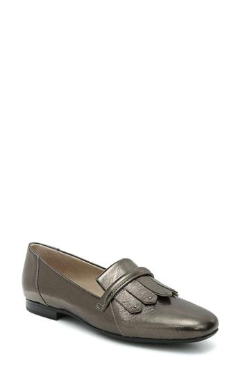 Women's Naturalizer Ellis Loafer M - Metallic