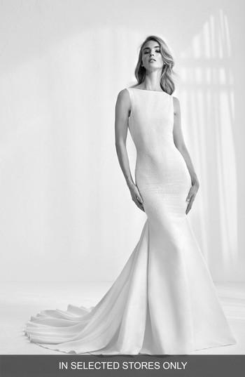 Women's Atelier Pronovias Raim Jacquard Mermaid Gown, Size In Store Only - Ivory