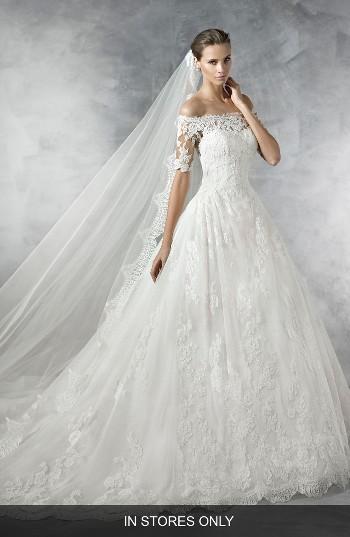 Women's Pronovias Pleasant Off The Shoulder Tulle & Lace Ballgown