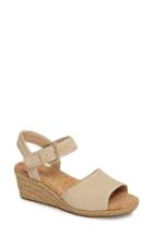 Women's Ugg Maybell Wedge Sandal M - White