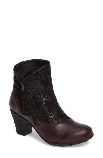 Women's Cloud Janis Snake Embossed Bootie .5-6us / 36eu - Burgundy