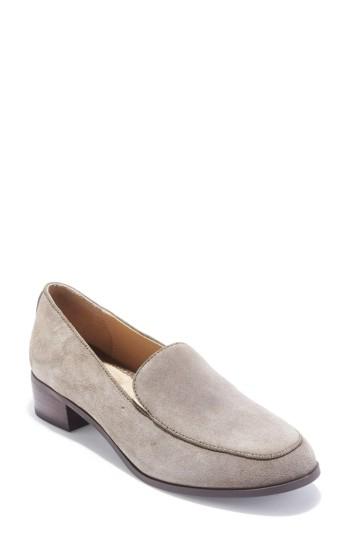 Women's Me Too Jazzy Loafer .5 M - Beige