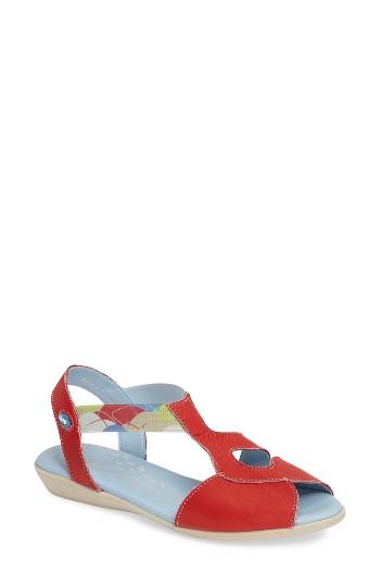 Women's Cloud Chaya Sandal .5-6us / 36eu - Red
